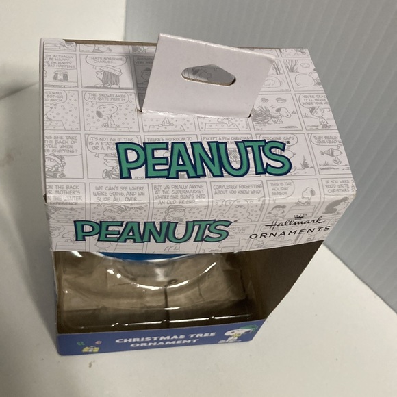 Hallmark 2023 Peanuts SNOOPY and Woodstock Let It Snow Christmas Ornament NEW - Picture 4 of 9